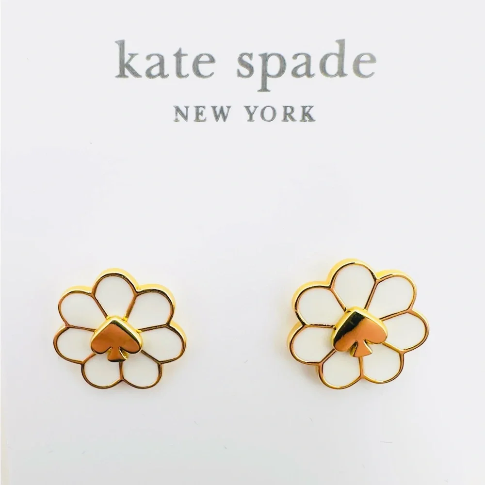 KATE SPADE Day Tripper Daisy Stud Earrings NEW White and Gold